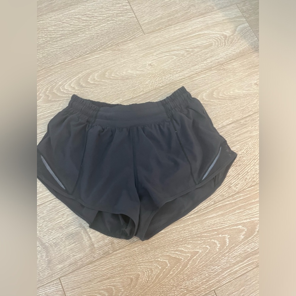 Lululemon Hotty Hot Short 2.5”